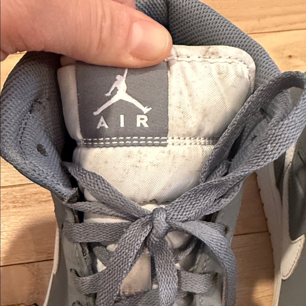 Jordan Men's Air Jordan 1 Mid "Cool Grey" sneakers Size 12 - Picture 8 of 11